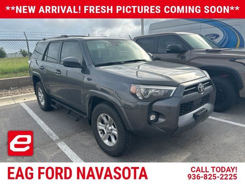 Used 2022 Toyota 4Runner SR5 RWD image 1