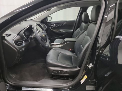 Used 2016 Chevrolet Malibu Premier w/ Driver Confidence Package II image 12