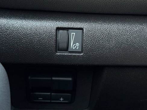 Certified 2024 Chevrolet Colorado ZR2 w/ ZR2 Bison Edition image 31