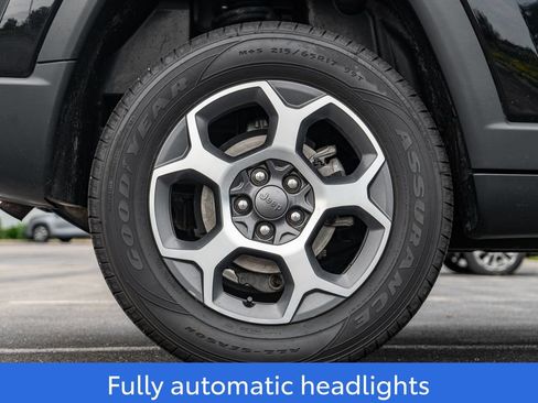 Used 2022 Jeep Compass Trailhawk w/ Sun and Sound Group AWD/4WD image 9