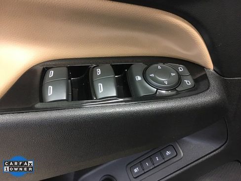 Used 2024 Chevrolet Equinox Premier image 38