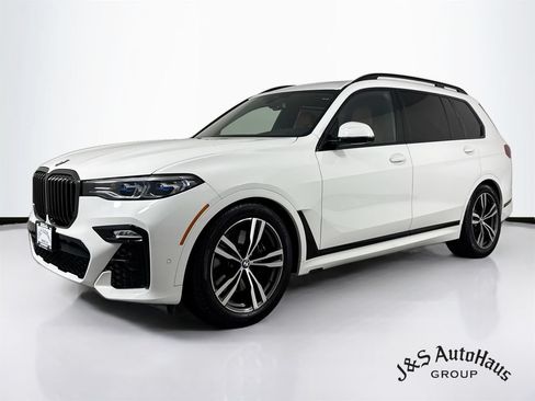 Used 2022 BMW X7 M50i w/ Executive Package AWD/4WD image 3