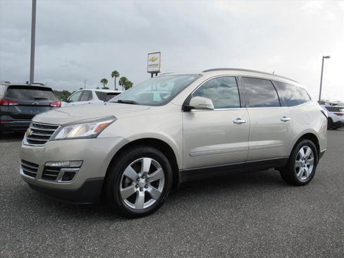 Used 2014 Chevrolet Traverse LTZ image 3