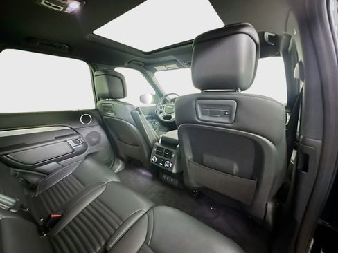 Used 2024 Land Rover Discovery Dynamic SE image 29