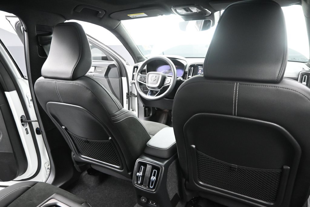 Used 2023 Volvo XC40 Recharge Ultimate AWD/4WD image 20