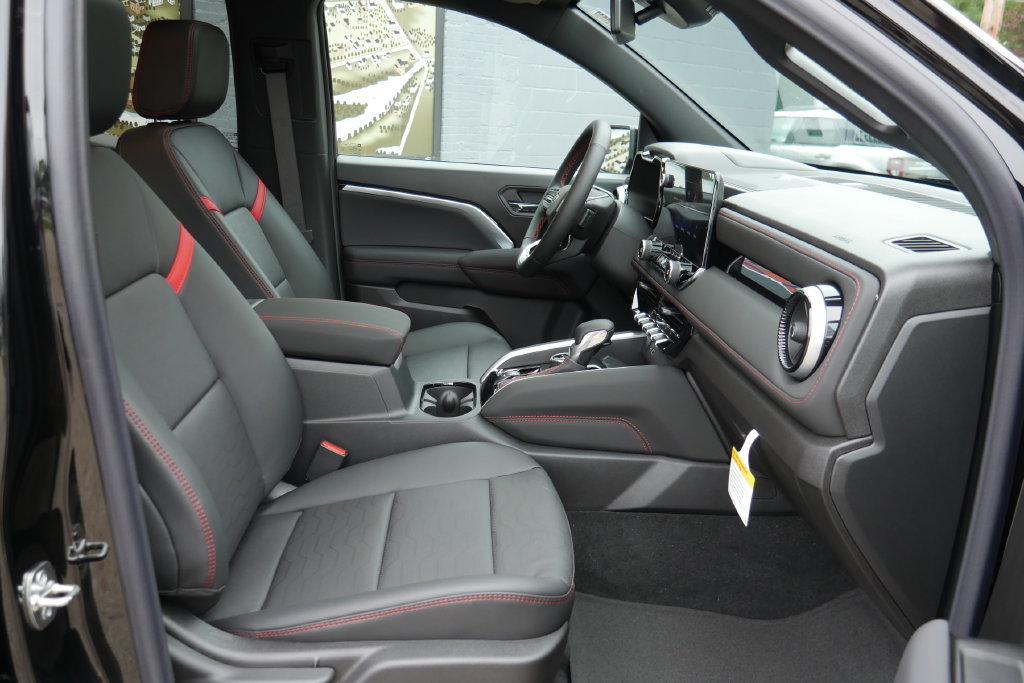 New 2026 Chevrolet Colorado Z71 w/ Technology Package AWD/4WD image 9