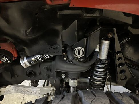 Used 2015 Jeep Wrangler Rubicon w/ Power Convenience Group image 10