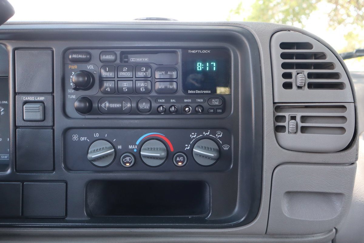 Used 1995 Chevrolet Silverado 2500 4x4 Extended Cab image 28