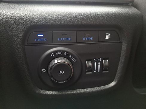 Certified 2023 Jeep Grand Cherokee Overland w/ Advanced Protech Group III image 25