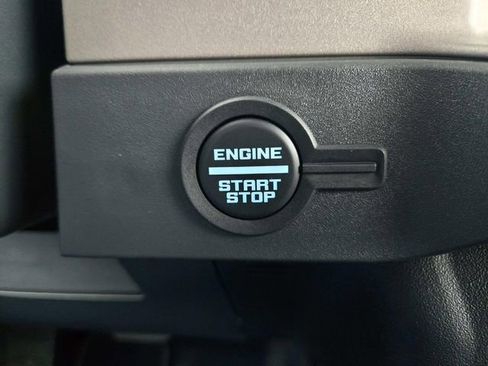 Used 2025 Ford Bronco Outer Banks image 31