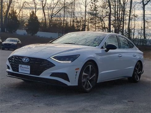 Used 2023 Hyundai Sonata SEL Plus w/ Preferred Accessory Package image 7