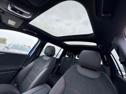 New 2024 Mercedes-Benz GLB 250 image 19