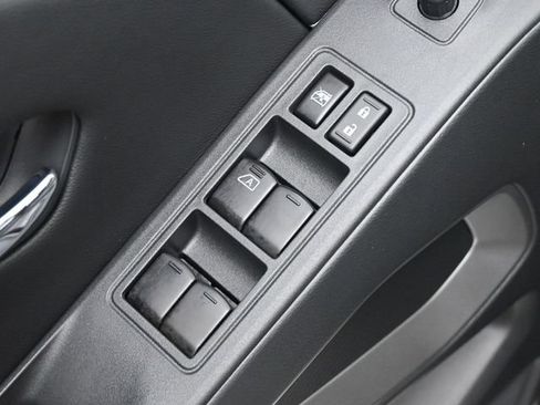 New 2025 Nissan Frontier SV w/ SV Convenience Package image 13