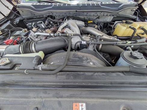 Used 2020 Ford F350 Lariat w/ Lariat Ultimate Package AWD/4WD image 18
