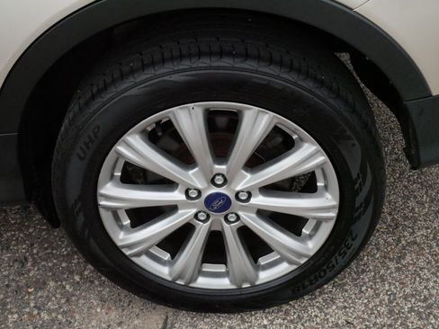 Used 2017 Ford Escape Titanium AWD/4WD image 15