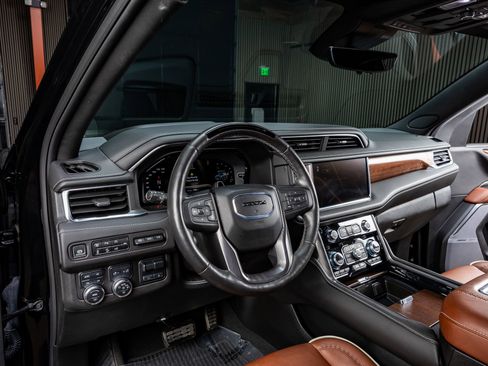 Used 2024 GMC Yukon XL Denali Ultimate image 17