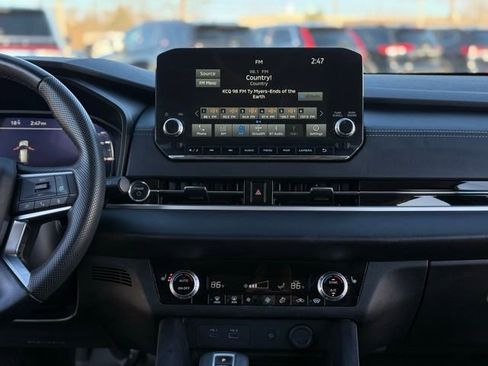 Used 2023 Mitsubishi Outlander SE image 31