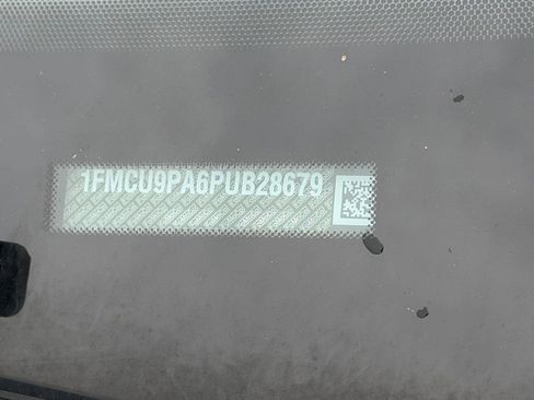 Used 2023 Ford Escape ST-Line Elite AWD/4WD image 10