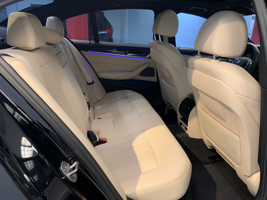 Used 2023 BMW 530i w/ Premium Package RWD image 66