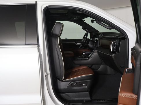 Used 2023 GMC Sierra 1500 Denali Ultimate AWD/4WD image 33