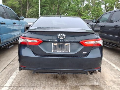 Used 2019 Toyota Camry SE image 5