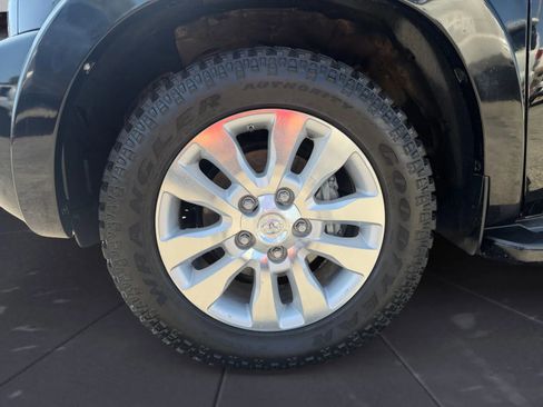 Used 2016 Toyota Sequoia Platinum image 31