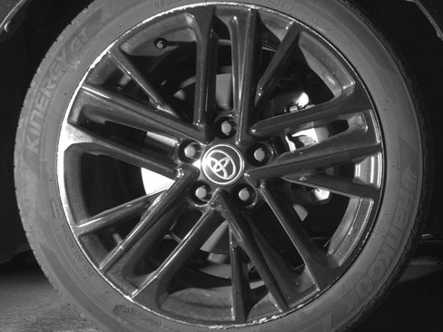 Used 2025 Toyota Camry SE image 13