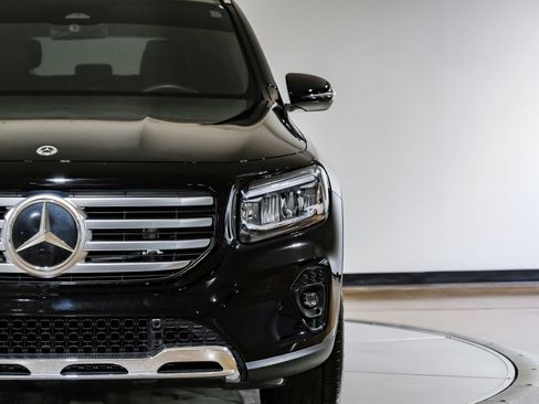 Used 2024 Mercedes-Benz GLB 250 w/ Exclusive Package image 47