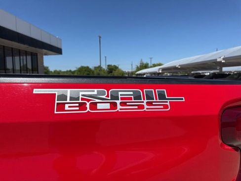 Used 2020 Chevrolet Silverado 1500 LT Trail Boss image 7