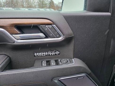 Used 2025 Chevrolet Silverado 1500 High Country w/ Midnight Edition image 25