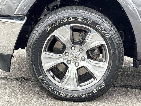 Used 2022 RAM 1500 Laramie AWD/4WD image 12