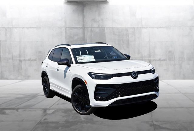 New 2026 Volkswagen Tiguan SE R-Line AWD/4WD image 2