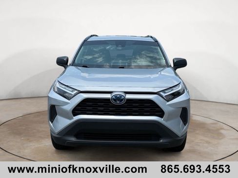 Used 2024 Toyota RAV4 LE AWD/4WD image 8