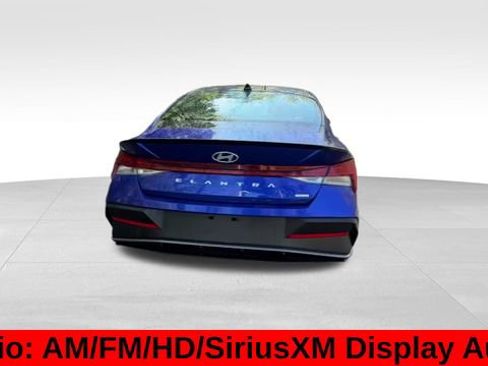 Used 2025 Hyundai Elantra SEL FWD image 12