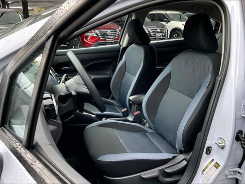 New 2025 Nissan Versa SV image 9