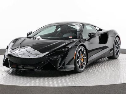 New 2023 McLaren Artura