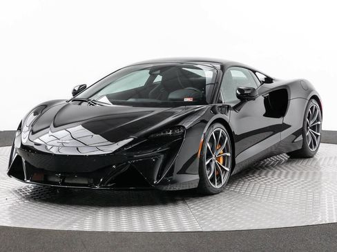 Used 2023 McLaren Artura image 1