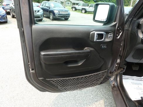Used 2021 Jeep Wrangler Unlimited Sport w/ Sun And Sound Package AWD/4WD image 36