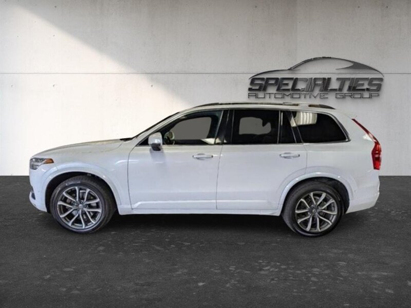 Used 2017 Volvo XC90 T6 Momentum w/ Vision Package AWD/4WD image 7