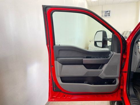Used 2023 Ford F550 4x4 SuperCab Super Duty w/ XLT Value Package image 14