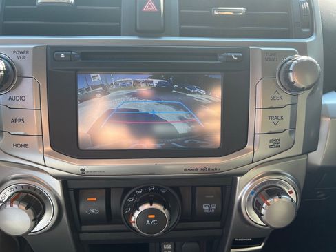 Used 2016 Toyota 4Runner SR5 AWD/4WD image 23
