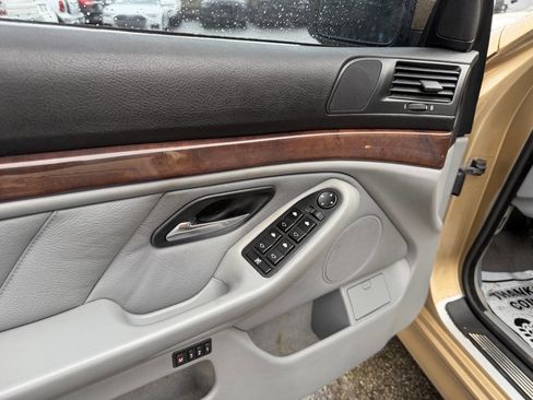 Used 2003 BMW 540i Sedan image 31