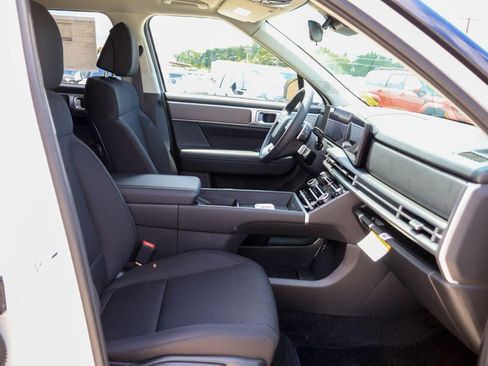 New 2026 Hyundai Santa Fe SE FWD image 8