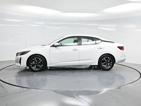 Used 2024 Nissan Sentra SV image 40