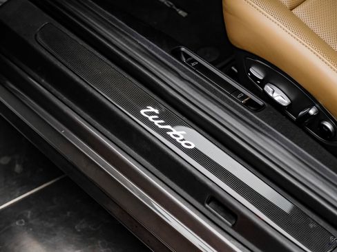 Used 2017 Porsche 911 Turbo image 38