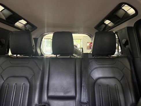 Used 2020 Land Rover Defender 110 HSE AWD/4WD image 25