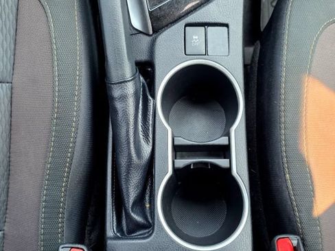 Used 2017 Toyota Corolla LE w/ Carpet Mat Package (TMS) FWD image 30