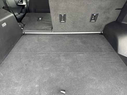 Used 2026 Chevrolet Equinox LT AWD/4WD image 12