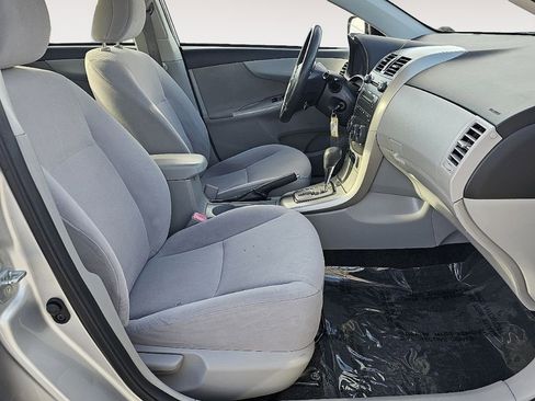 Used 2011 Toyota Corolla LE FWD image 19