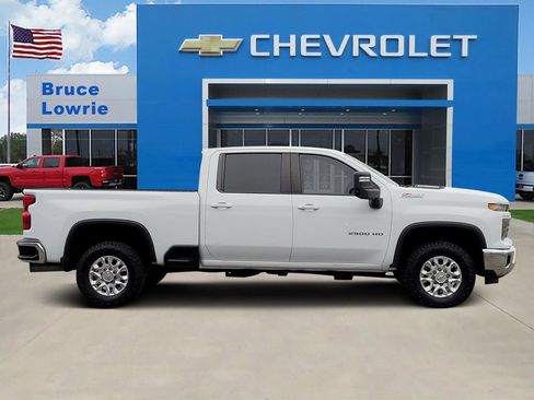 Used 2024 Chevrolet Silverado 2500 LT AWD/4WD image 6
